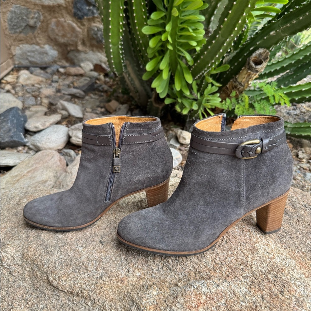 Alberto Fermani Gray Suede Ankle Boots Size 8